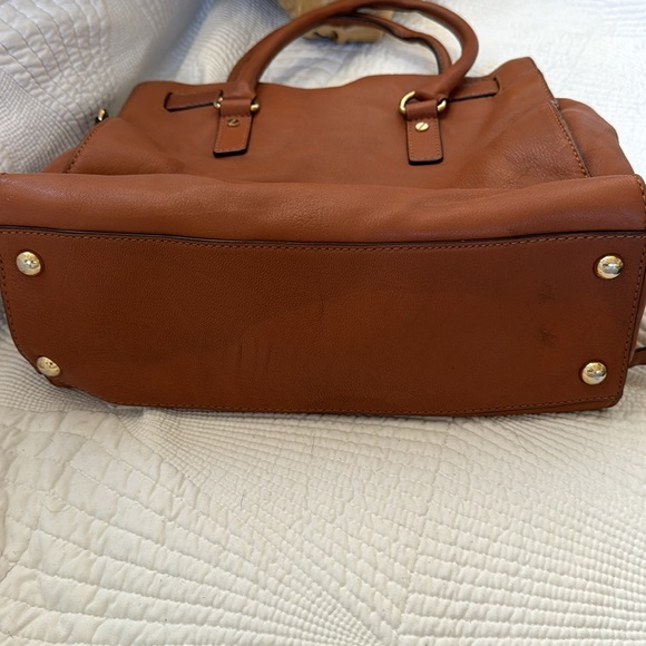 MICHAEL KORS Hamilton Saffiano Leather Handbag with GoldRock - Picture 4 of 11